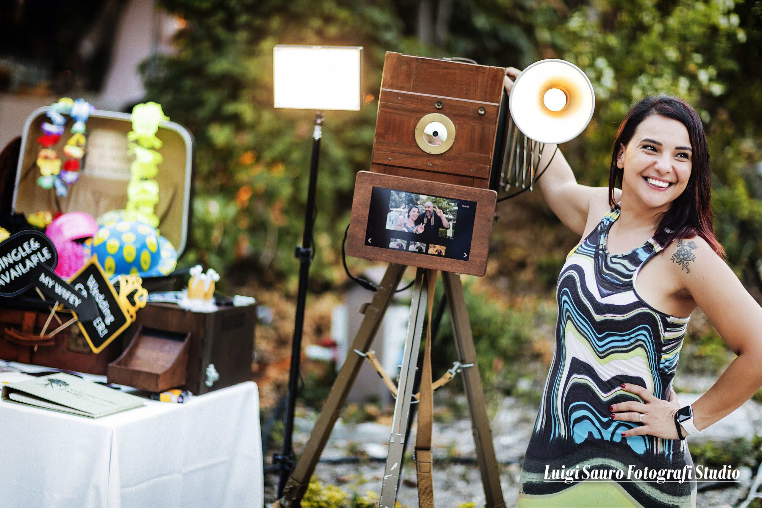 Noleggio Photobooth Vintage con banco ottico per matrimonio ed eventi ad Ancona